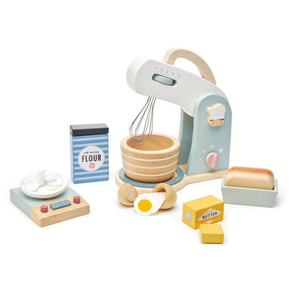 Tender Leaf Jeux de Rôle: SET DE CUISSON À LA MAISON 28x21,5x27,5cm, avec un mixeur avec un fouet métallique, un bol, une balance de cuisine et les ingrédients, un oeuf, du beurre et de la farine, en bois, en boîte  21,7x12,7x20,3cm, 3+